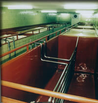 Lining of fermentation and beer storage production tanks